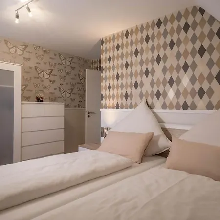 Schürer Apartment *